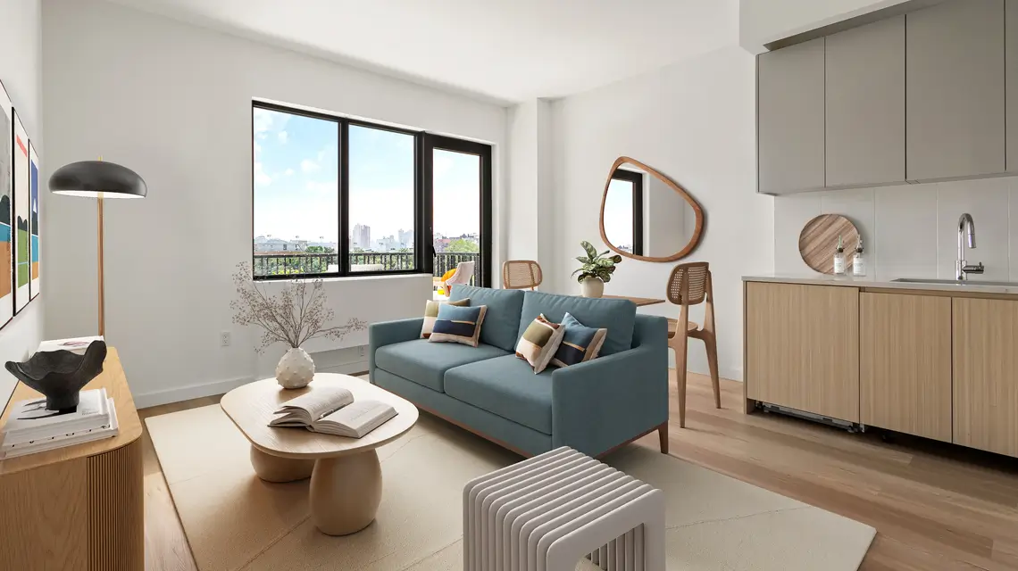 170 W 225th St