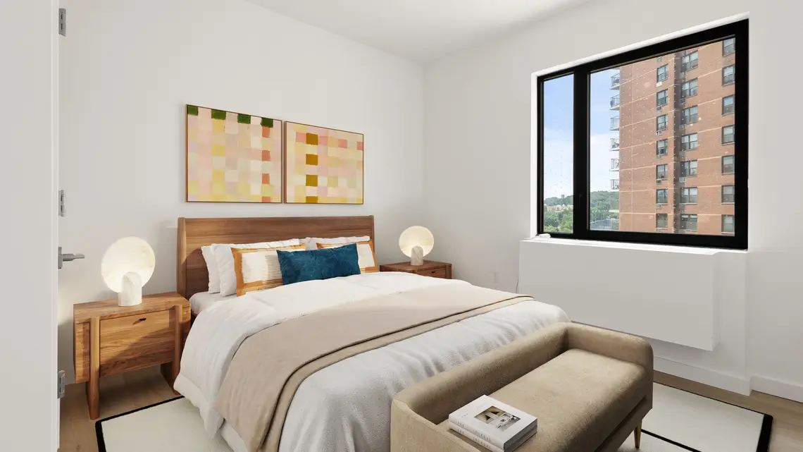 170 W 225th St