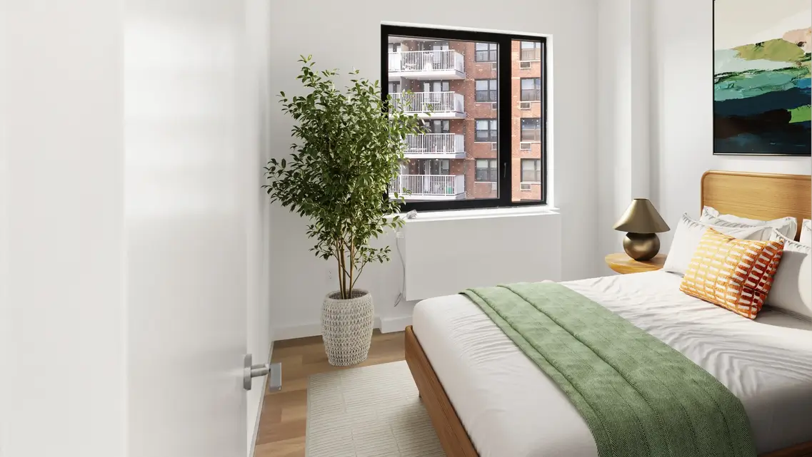 170 W 225th St